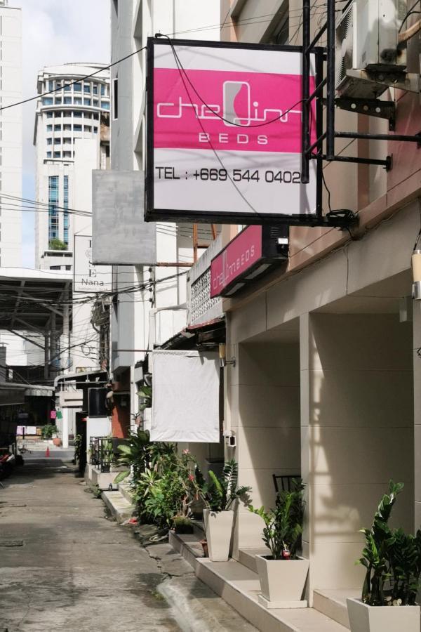 Cheqinn Bed Sukhumvit 4 Nana Plaza Bangkok Exterior photo